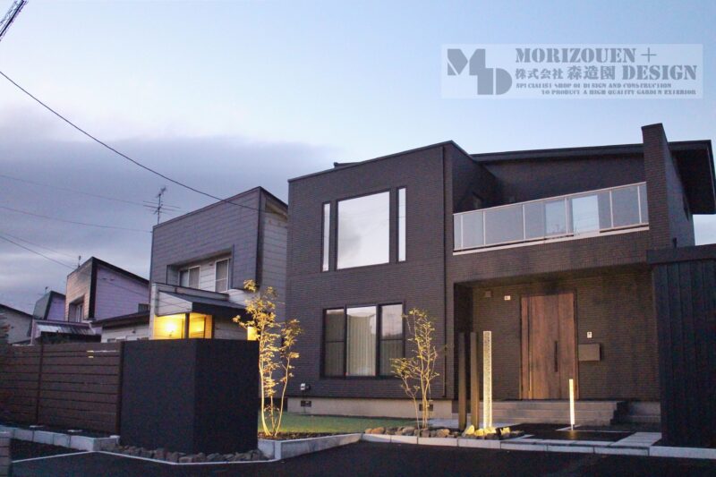 アスファルト舗装でオシャレなアプローチ～MORIZOUEN Style～ 北海道恵庭市[札幌市近郊]